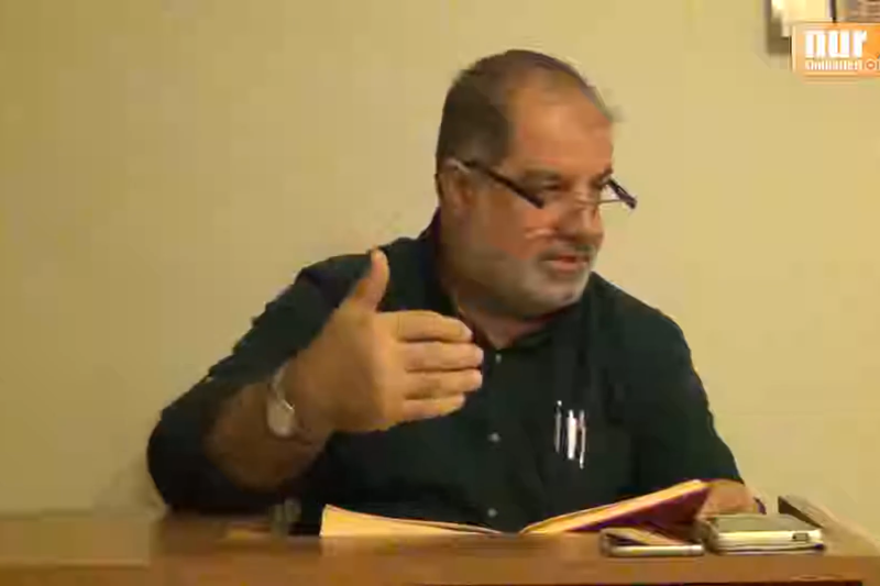 Risale-i Nur dersi okunuyor